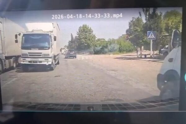 Очередной «король трассы». Водитель грузовика чуть не устроил лобовое ДТП ради обгона