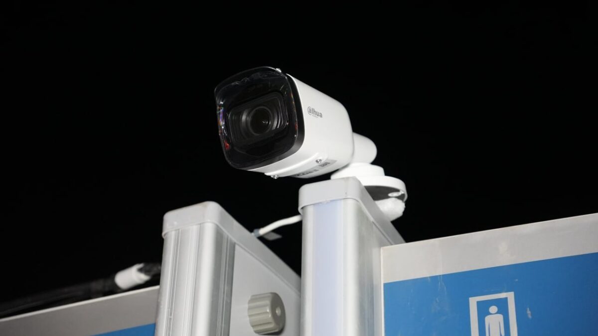 Камеры выявят прогульщиков: в школах Ташкента тестируют «умный» контроль посещаемости