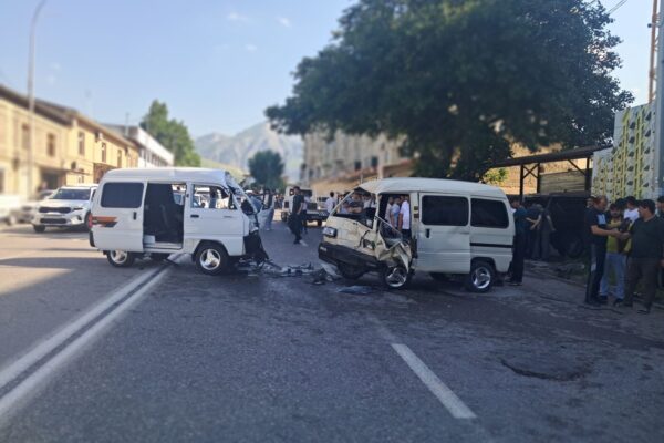В Самаркандской области столкнулись два Damas. Похоже, законы вселенной дали сбой