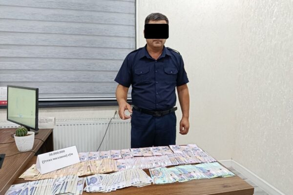 В Андижане чиновник решил заработать на проблемах магазина и попал под уголовное дело В Андижане чиновник решил заработать на проблемах магазина и попал под уголовное дело