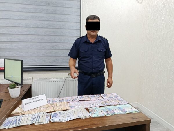 В Андижане чиновник решил заработать на проблемах магазина и попал под уголовное дело