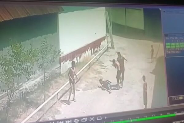 В МВД рассказали, что произошло на видео с жестоким избиением школьника в Андижанской области В МВД рассказали, что произошло на видео с жестоким избиением школьника в Андижанской области