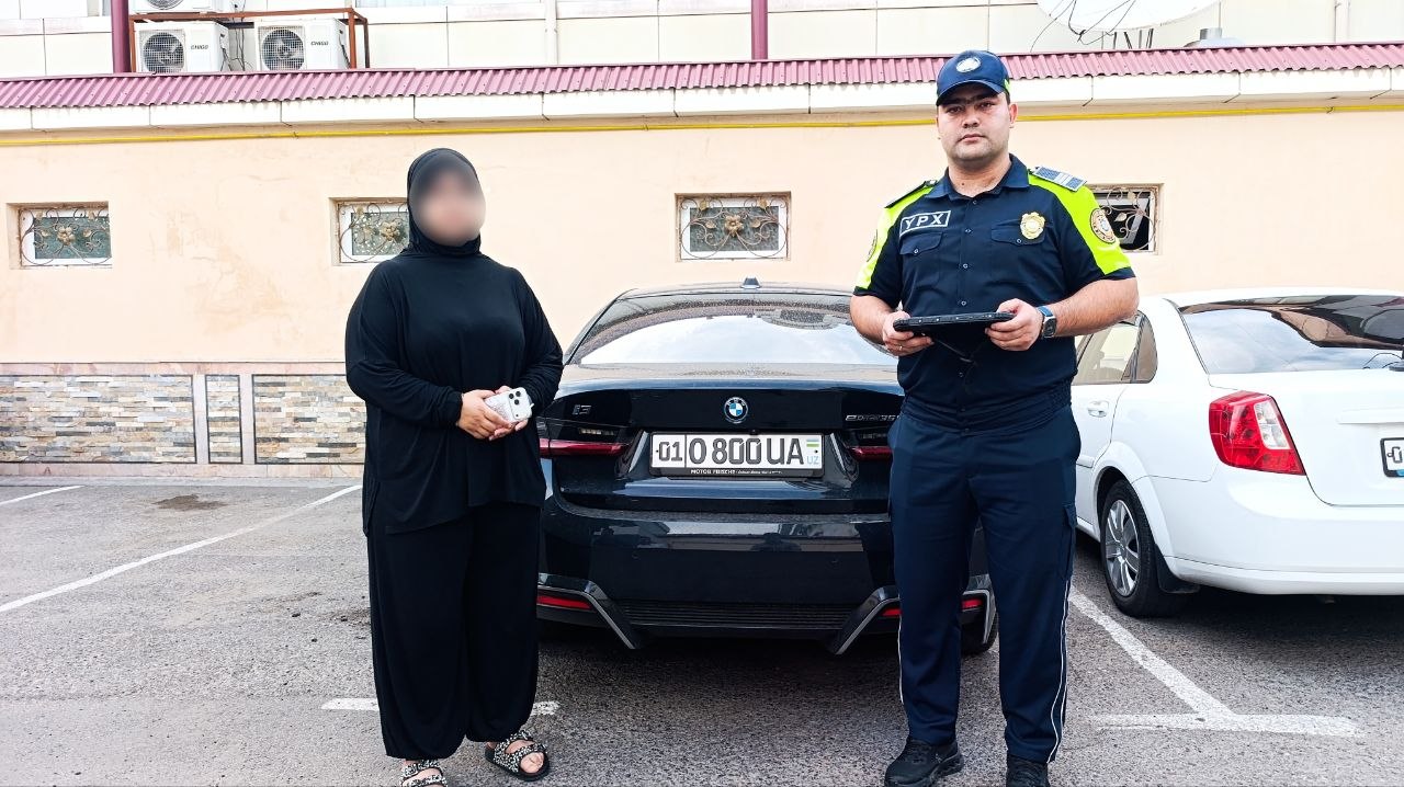 Дорожная королева. В Ташкенте водительница BMW решила устроить разборки прямо посреди дороги