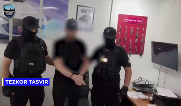 Бизнес по-ташкентски? Сотрудники фирмы по аренде автомобилей вымогали деньги у своих клиентов Бизнес по-ташкентски? Владельцы фирмы по аренде автомобилей вымогали деньги у своих клиентов