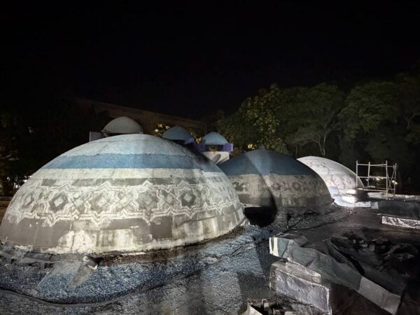 В Ташкенте попытались отреставрировать знаменитые «Голубые купола» при помощи дрели. Работы пришлось срочно остановить В Ташкенте попытались отреставрировать знаменитые "Голубые купола" при помощи дрели. Работы пришлось срочно остановить