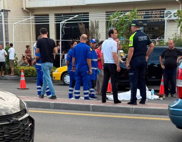 Патрульный автомобиль ДПС насмерть сбил женщину в Самарканде