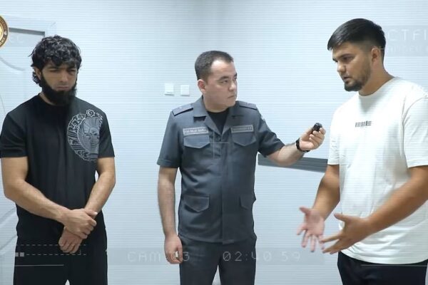 Блогер и ММА-боец устроили драку в Чирчике: теперь оба заявляют, что они против насилия Блогер и ММА-боец устроили драку в Чирчике: теперь оба заявляют, что они против насилия