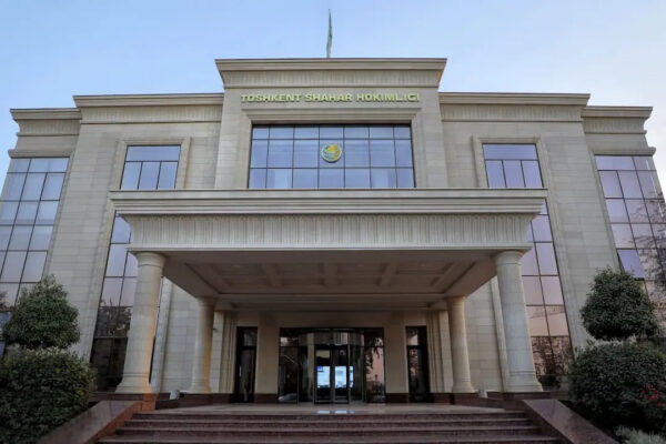 В Ташкенте проведут служебную проверку сразу в отношении хокимов 10 районов