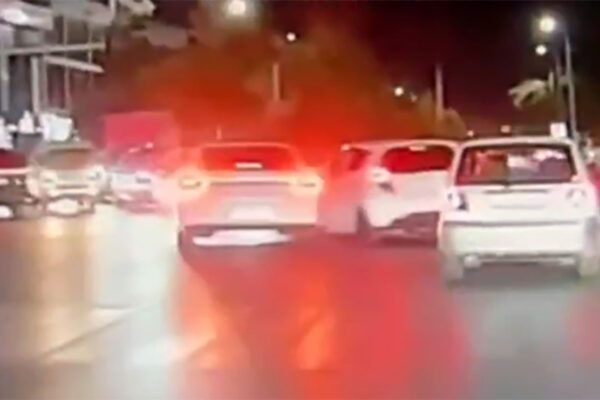 «Мне нужно налево»: в Ташкенте водитель решил повернуть через несколько полос и устроил ДТП