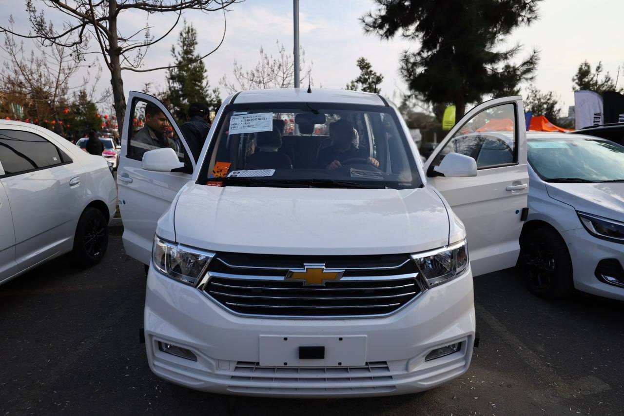 Узбекистанцы стали покупать меньше Chevrolet и седанов и всё чаще пересаживаются на кроссоверы и китайские авто