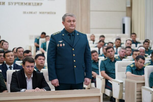 Тимур Исмаилов назначен первым заместителем министра внутренних дел Узбекистана Тимур Исмаилов назначен первым заместителем министра внутренних дел Узбекистана