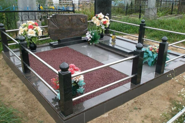 Из-за строительства нового аэропорта под Ташкентом перенесут семь кладбищ Из-за строительства нового аэропорта под Ташкентом перенесут семь кладбищ