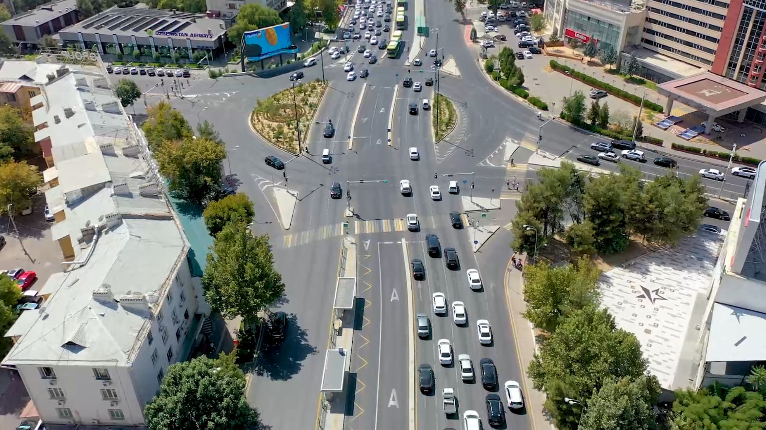 На улице Шахрисабз официально запустили продолжение BRT-полосы