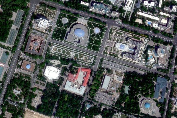 Парковка, спорткомплекс и кафе: возле библиотеки Навои в Ташкенте отдадут землю частнику на 10 лет Парковка, спорткомплекс и кафе: возле библиотеки Навои в Ташкенте отдадут землю частнику на 10 лет