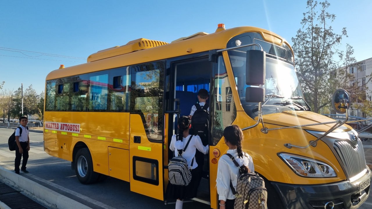 Школьные автобусы в Ташкенте хотят почти 74% родителей. Но кто за них заплатит?