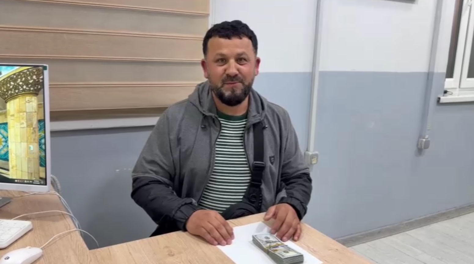 В метро Ташкента нашли 10 тысяч долларов. Спокойно, хозяин уже нашёлся