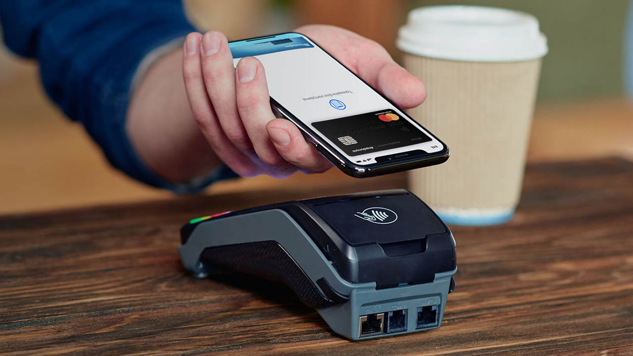 Apple Pay готовят к запуску в Узбекистане. Туристам станет удобнее, а что получат узбекистанцы?